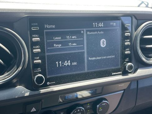 Used 2022 Toyota Tacoma TRD Off-Road w/ Technology Package image 9