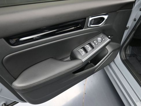 Used 2025 Honda Civic Sport image 13