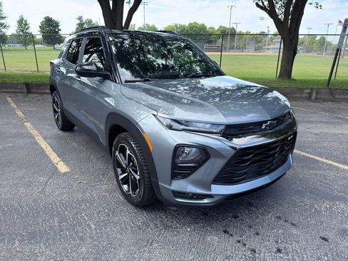 Used 2021 Chevrolet TrailBlazer RS w/ Convenience Package FWD image 9