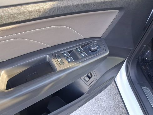 Used 2023 Volkswagen Atlas Cross Sport SEL Premium R-Line AWD/4WD image 17