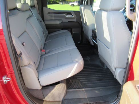 Used 2023 GMC Sierra 1500 SLT w/ SLT Premium Plus Package AWD/4WD image 35