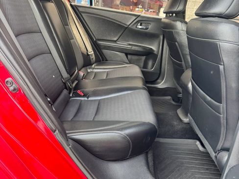 Used 2016 Honda Accord Sport image 18