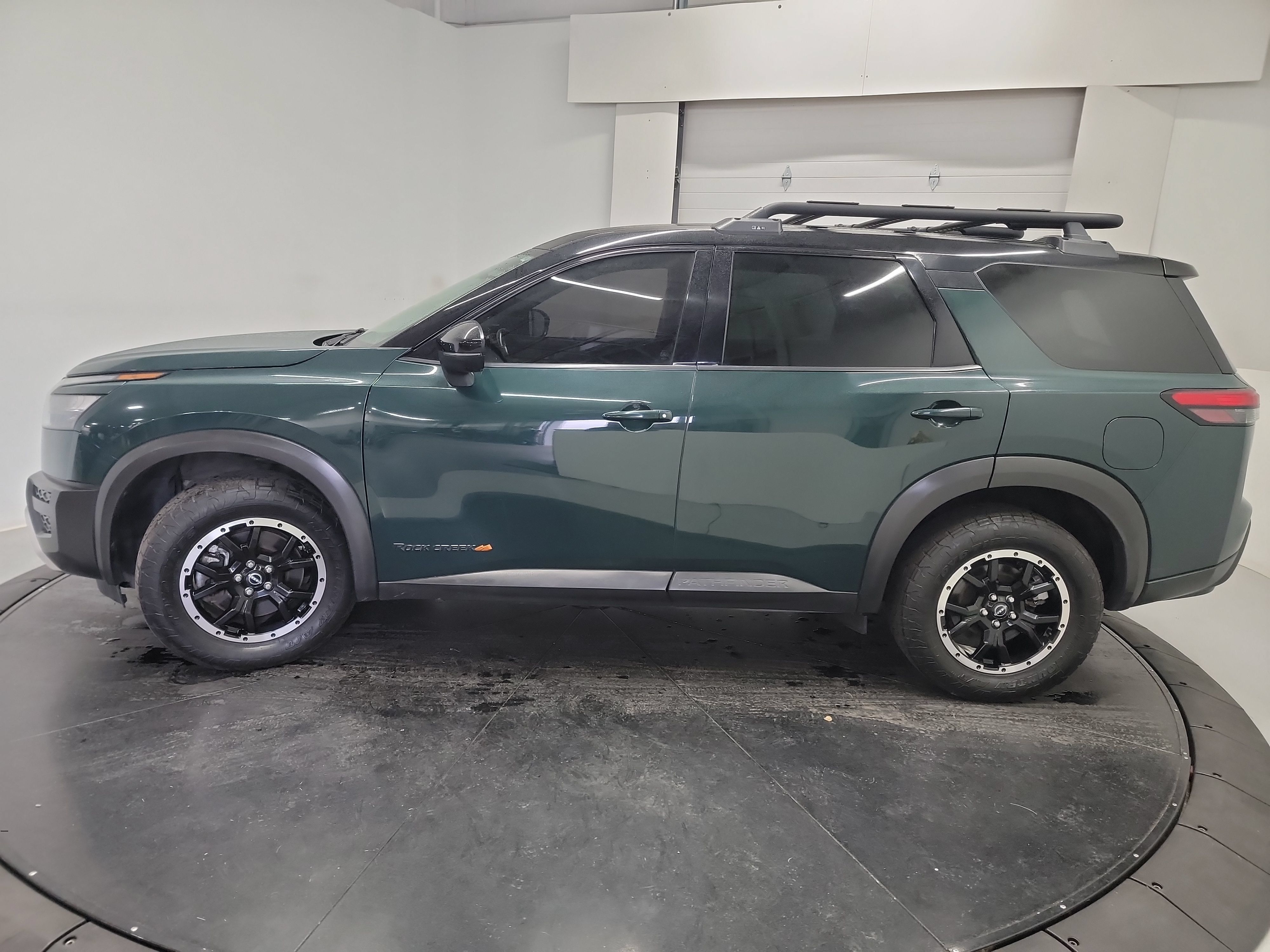 Used 2023 Nissan Pathfinder Rock Creek AWD/4WD image 4