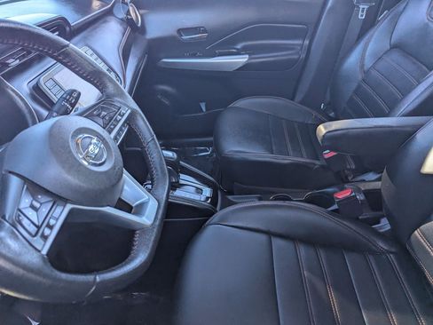 Used 2019 Nissan Kicks SR w/ SR Premium Package image 19