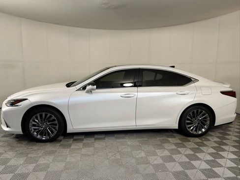 Used 2024 Lexus ES 350 Ultra Luxury w/ Accessory Package (Z2) FWD image 3