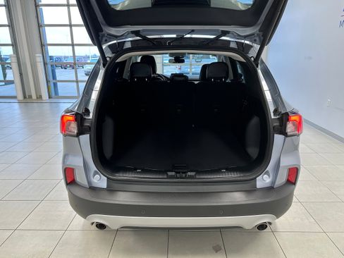 Used 2022 Ford Escape Titanium image 8