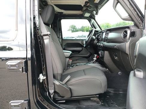 Used 2023 Jeep Gladiator Sport AWD/4WD image 27
