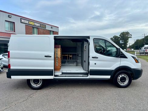 Used 2018 Ford Transit 250 130 Low Roof image 5
