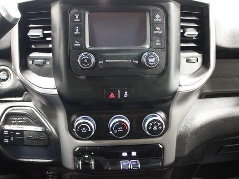 Used 2019 RAM 2500 Big Horn AWD/4WD image 14