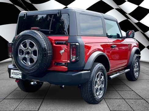 Used 2023 Ford Bronco 2-Door AWD/4WD image 2