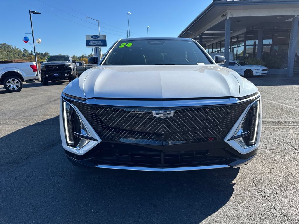 Used 2024 Cadillac Lyriq Luxury RWD image 11