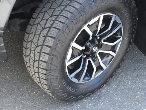 Certified 2023 Toyota Tacoma TRD Sport AWD/4WD image 11