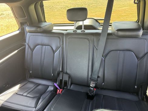 Used 2019 Ford Expedition Limited w/ Equipment Group 301A AWD/4WD image 11
