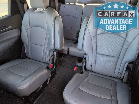 Used 2024 Buick Enclave Essence w/ Sport Touring Edition image 9