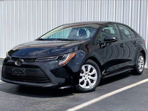 Used 2024 Toyota Corolla LE FWD image 1