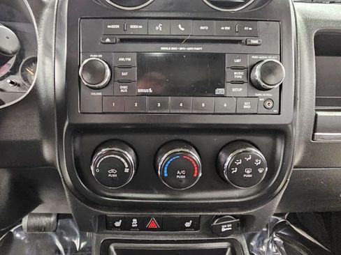 Used 2015 Jeep Patriot High Altitude image 14