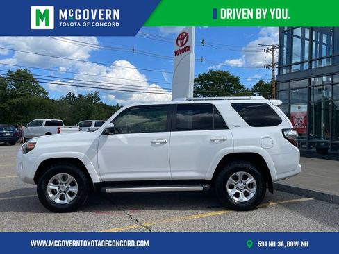 Used 2014 Toyota 4Runner SR5 AWD/4WD image 2
