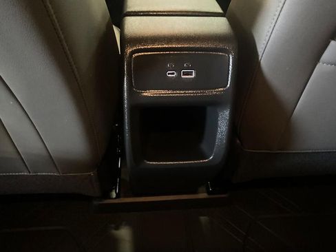 Used 2025 Chevrolet Trax ACTIV FWD image 34