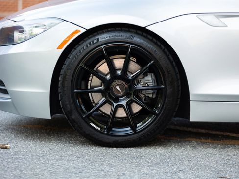 Used 2009 BMW Z4 sDrive35i image 13