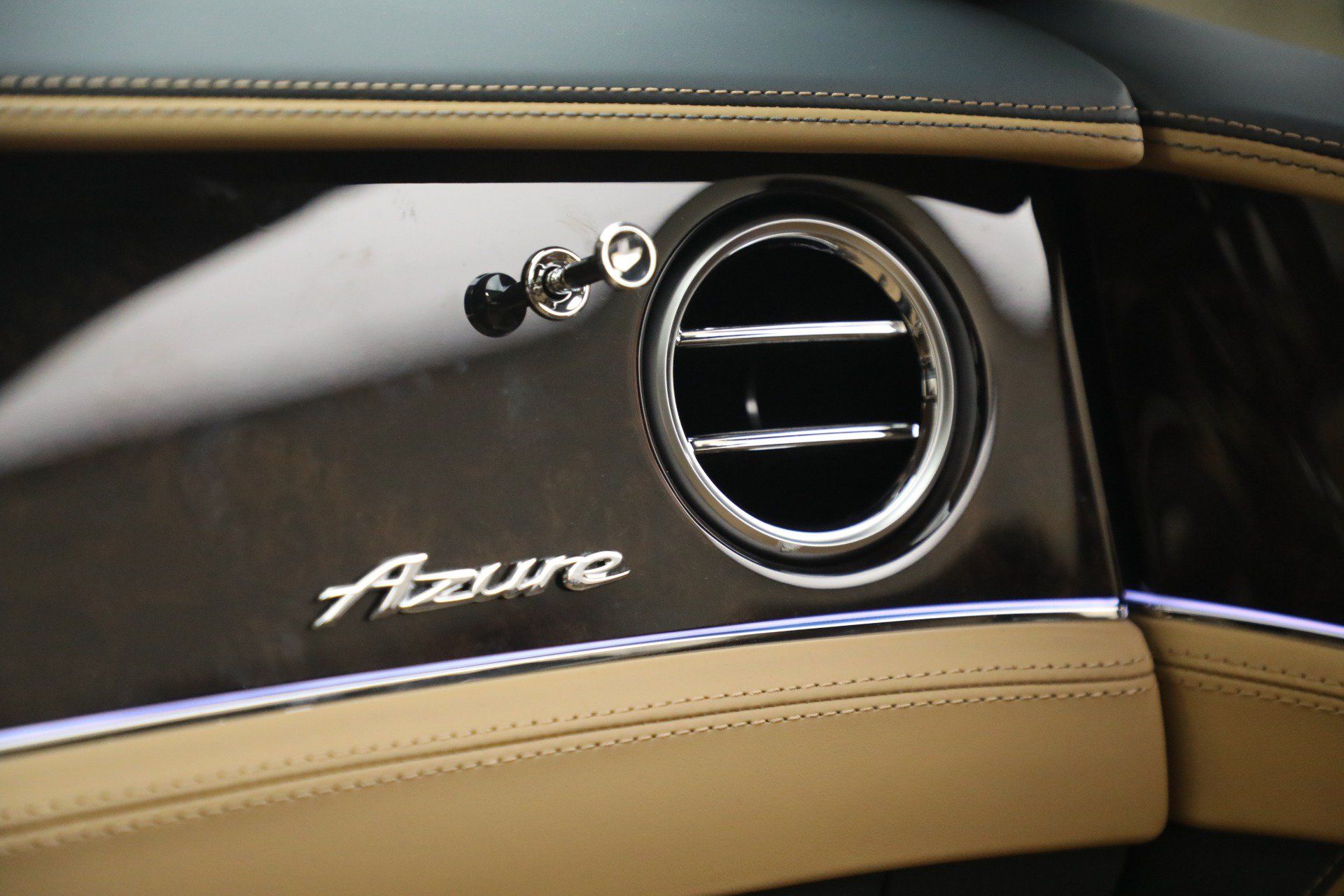 Used 2026 Bentley Continental GT Azure AWD/4WD image 25