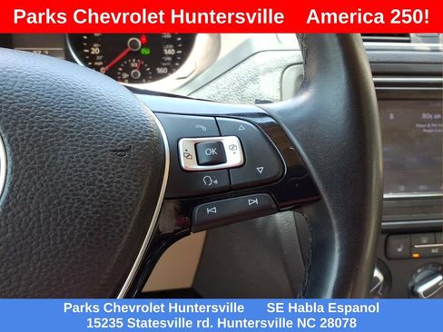 Used 2017 Volkswagen Jetta SE FWD image 12