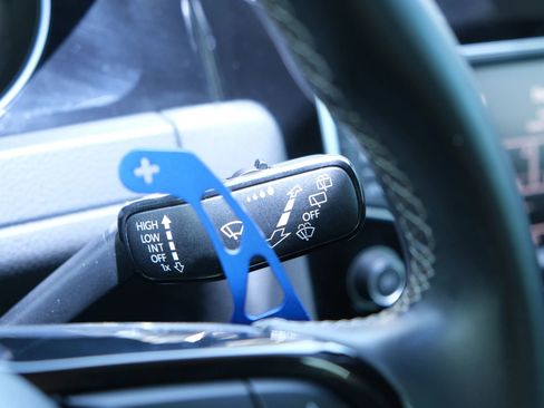 Used 2016 Volkswagen Golf R 4-Door image 42