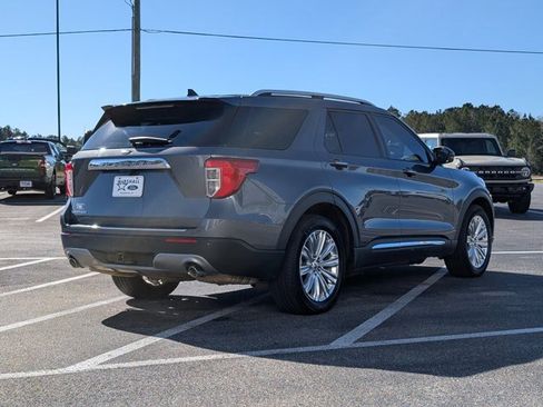 Certified 2023 Ford Explorer Limited w/ Limited Technology Package image 5