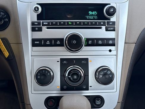 Used 2011 Chevrolet Malibu LS FWD image 15