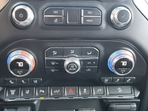 Used 2022 GMC Sierra 2500 Denali image 17