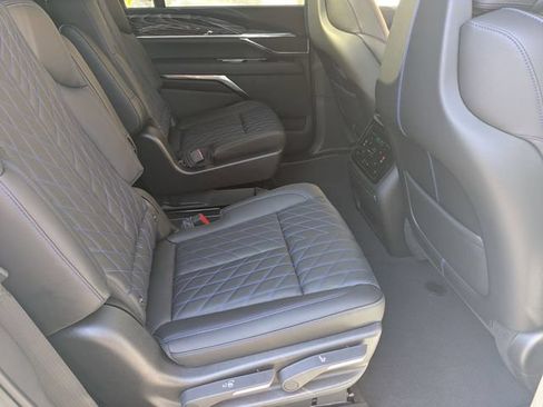 Used 2026 Cadillac Escalade IQL Sport 1 AWD/4WD image 22