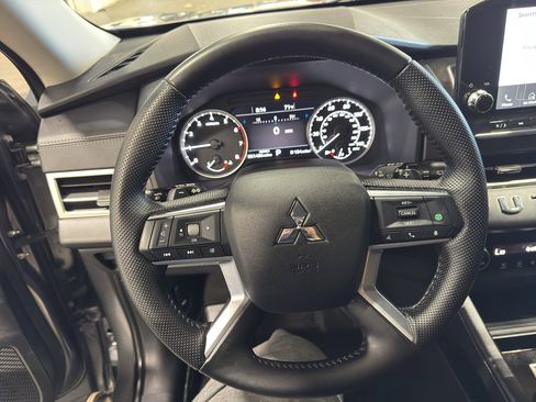 Used 2022 Mitsubishi Outlander SE AWD/4WD image 21