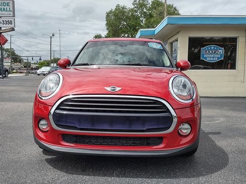 Used 2018 MINI Cooper 4-Door Hardtop FWD image 2