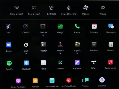 Used 2023 Tesla Model Y Long Range image 24