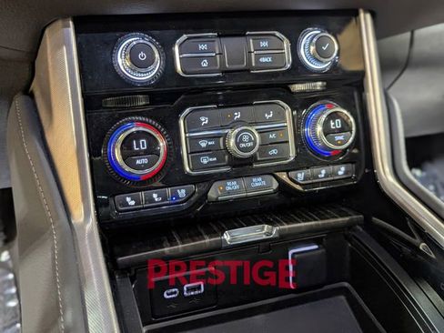 Used 2024 GMC Yukon Denali image 26