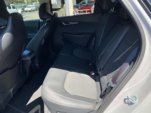 New 2025 Kia EV6 Light w/ Light LR Technology Package image 7