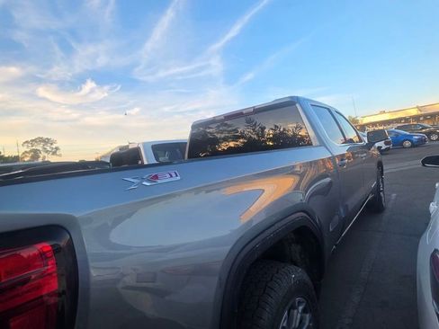 Used 2025 GMC Sierra 1500 SLE w/ X31 Off-Road Package AWD/4WD image 3