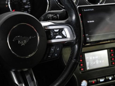 Used 2017 Ford Mustang Coupe RWD image 19