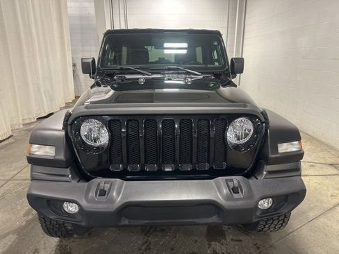 Used 2022 Jeep Wrangler Unlimited Sport image 2