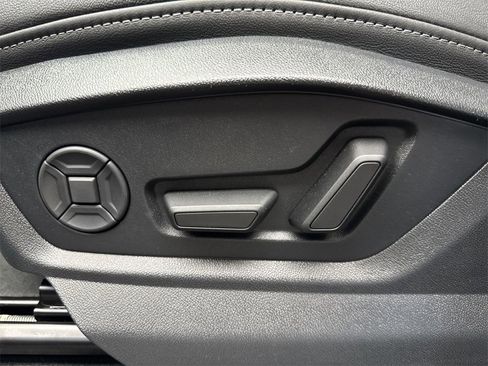 New 2025 Audi Q8 Premium image 12