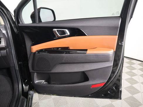 Used 2024 Kia Carnival SX image 26