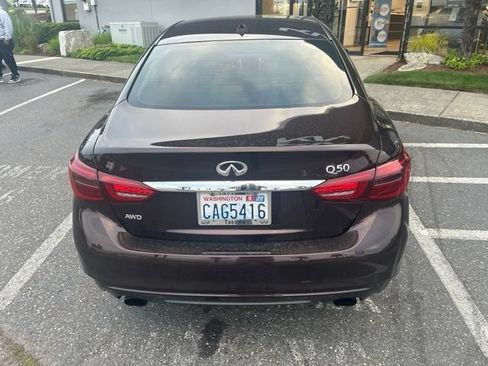 Used 2018 INFINITI Q50 Luxe w/ Essential Package (3.0T Luxe) AWD/4WD image 5