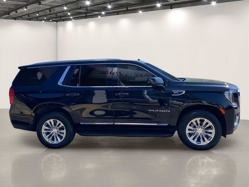 Used 2022 GMC Yukon SLT w/ SLT Premium Package AWD/4WD image 8