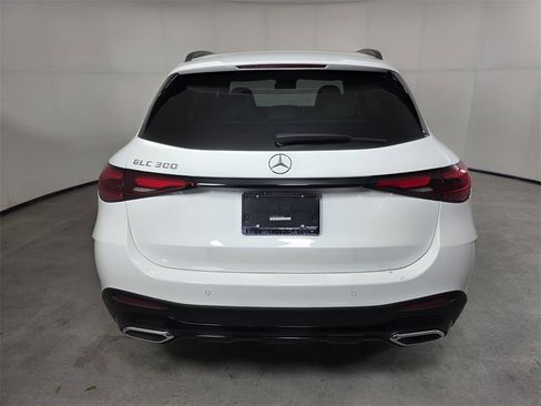 New 2026 Mercedes-Benz GLC 300 image 5