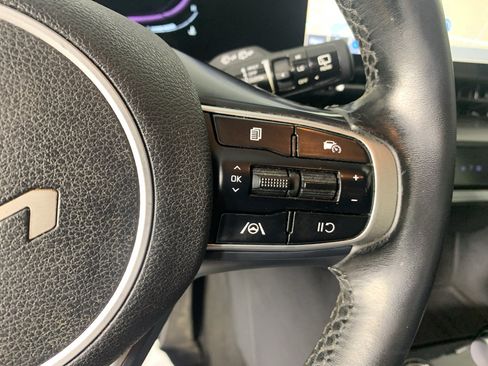 Used 2023 Kia Sportage EX FWD image 19
