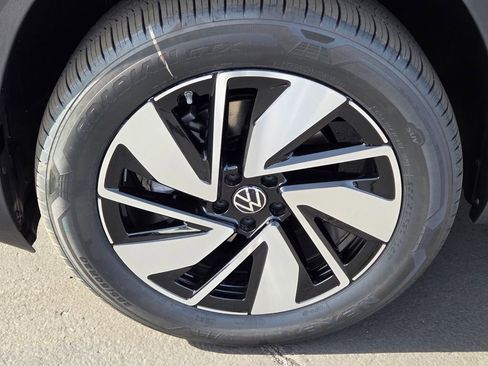 New 2026 Volkswagen Atlas SEL image 5