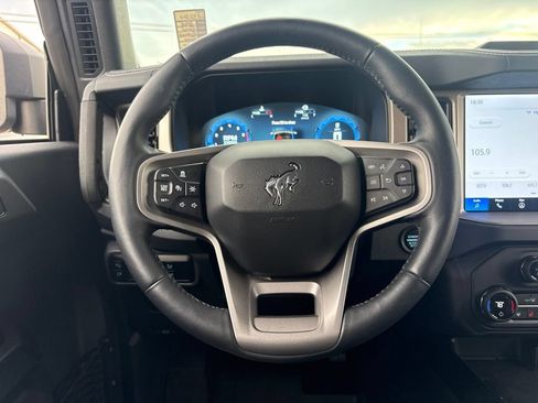 Used 2025 Ford Bronco Outer Banks AWD/4WD image 19