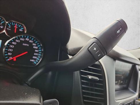 Used 2018 GMC Yukon SLE w/ HD Trailering Package AWD/4WD image 18