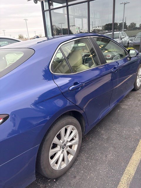 Used 2018 Toyota Camry LE w/ Moonroof Package FWD image 8