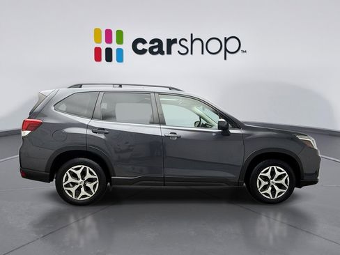 Used 2021 Subaru Forester Premium image 6