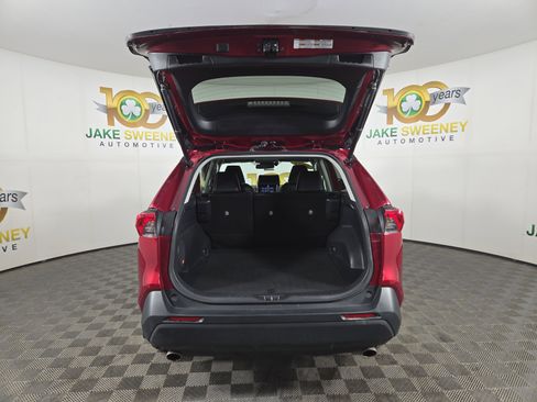 Used 2021 Toyota RAV4 XLE Premium AWD/4WD image 33